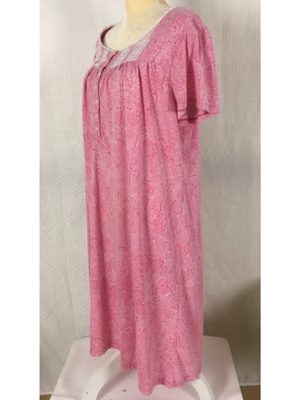 Secret Treasures Nightgown Sz 2X Pink White Paisley Embroidered Flower Buttons - Picture 5 of 14